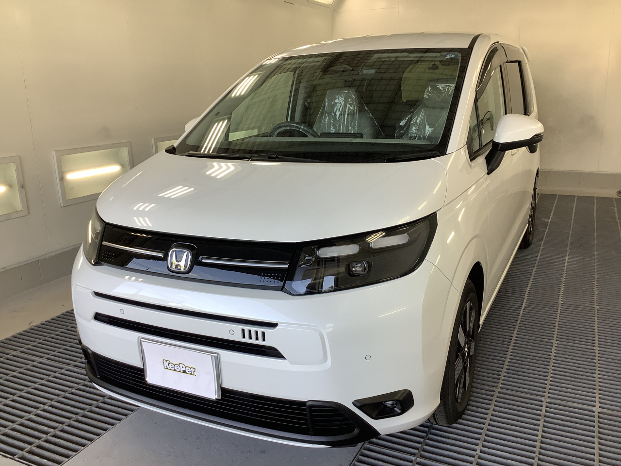 【ご納車御礼】豊岡市のお客様に新型「ホンダ フリード e:HEV AIR EX」をご納車！夏休みのドライブが快適になる上質グレージュ＆【DIAⅡキーパー×塩害ガード×延長保証】