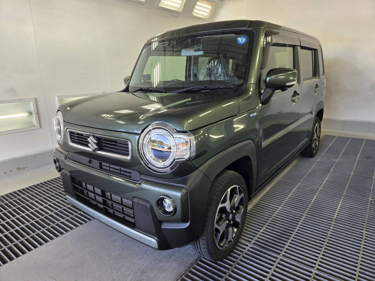 【ご納車御礼】豊岡市のお客様に「スズキ ハスラー HYBRID X（4WD）」をご納車！秋晴れドライブに映えるカーキ＆【KeePerフレッシュ×塩害ガード】