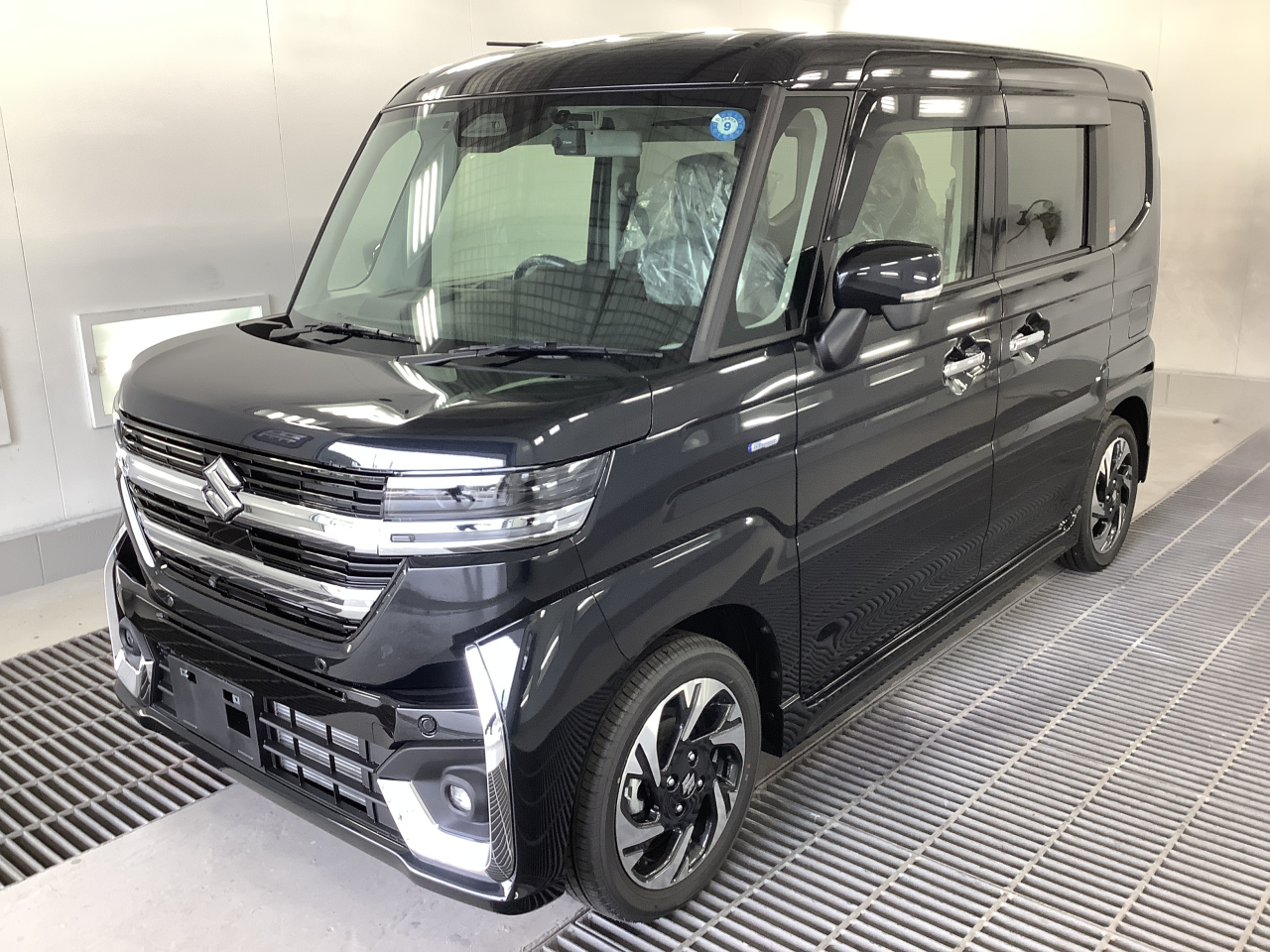 【ご納車御礼】豊岡市のお客様に「スズキ スペーシアカスタム HYBRID XSターボ（4WD）」をご納車！晩秋のドライブに映えるブラック＆【フレッシュKeeper×塩害ガード×保証延長】