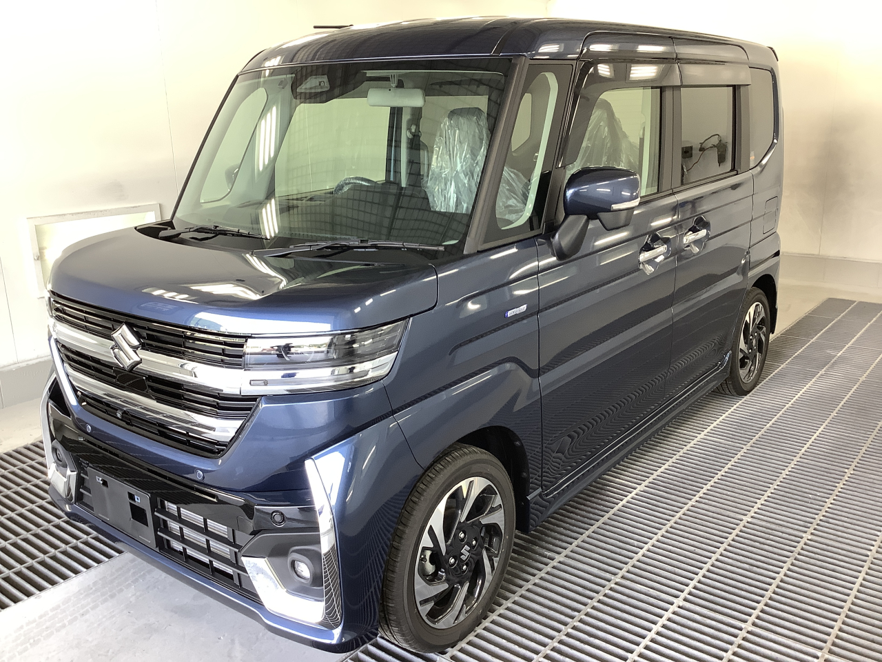 ご納車御礼】豊岡市のお客様に「スズキ スペーシアカスタム HYBRID XS」をご納車！深い青が眩しいインディゴブルー＆【DIAⅡキーパー×塩害ガード×延長保証】